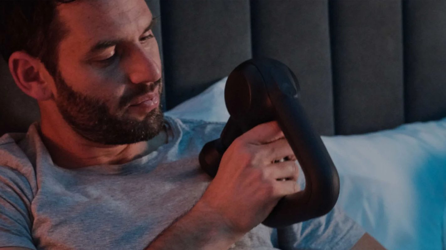 Massage des pectoraux pour améliorer la posture et ouvrir la cage thoracique